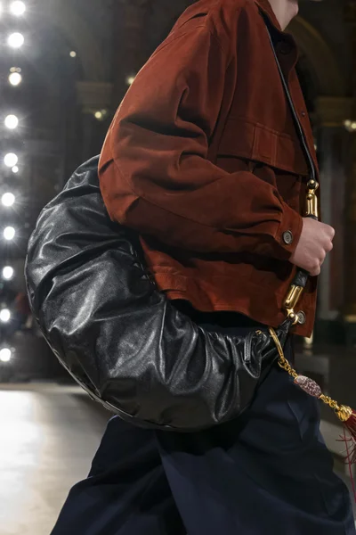 Look 23